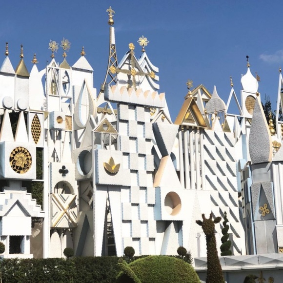 Meet your Posher, Sierra - Picture 1 of 1